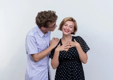 7 Body Language Signs Someone Truly Loves You (According to Psychologists)